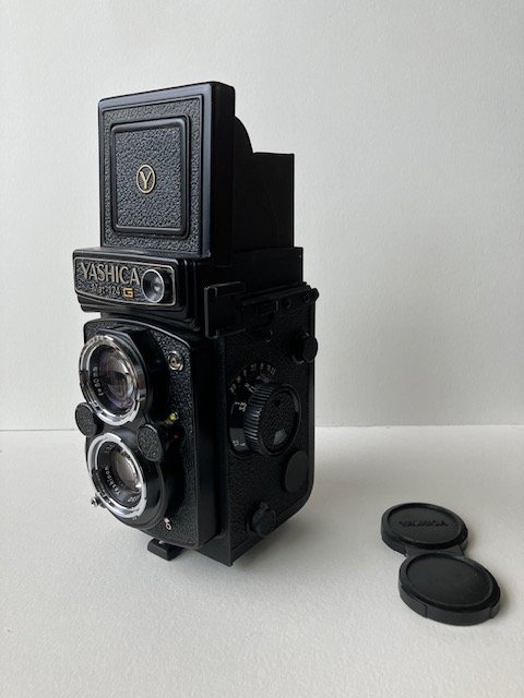 yashica-1.jpg