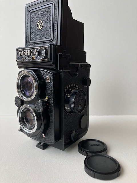 yashica-2.jpg