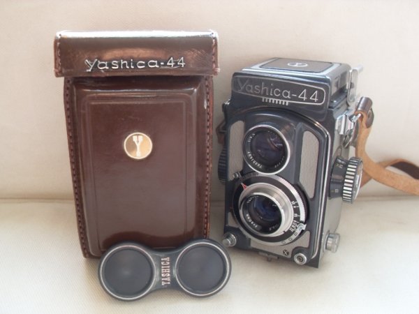 Yashica 44A.JPG