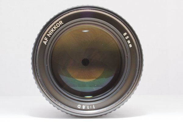 Nikkor85_lens.jpg