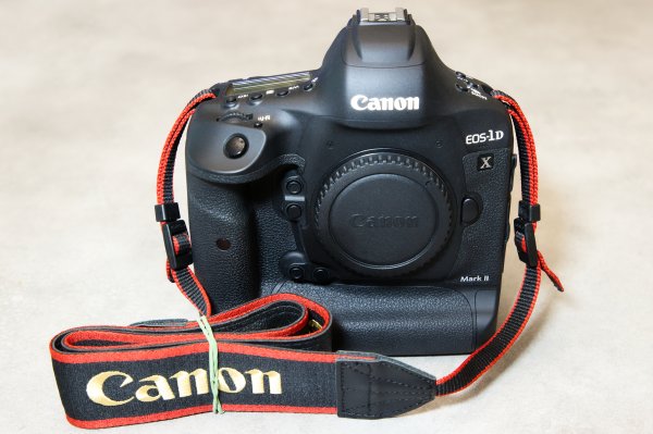 Canon 1D X Mark II runko.jpg