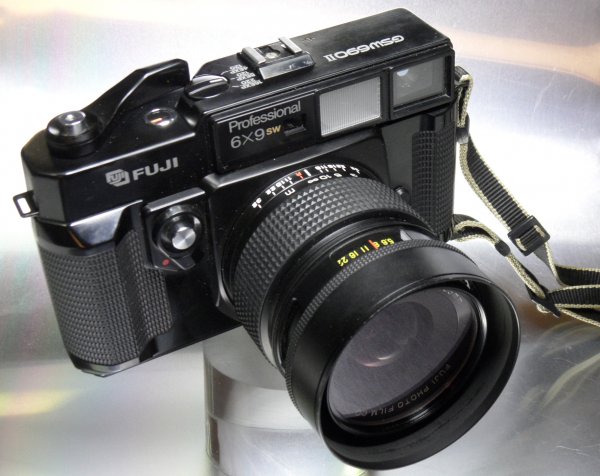 FUJI 690GSW -1.jpg