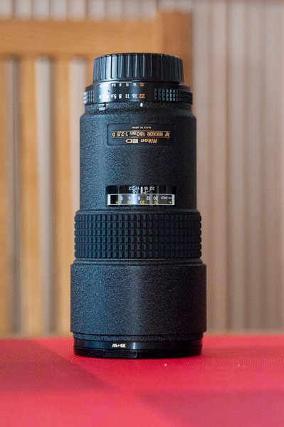 Nikkor AF 180mm 1-2.8 D (1 of 1).jpg