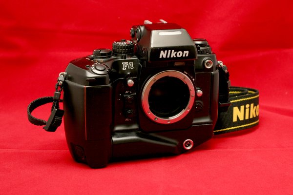 nikon1.jpg