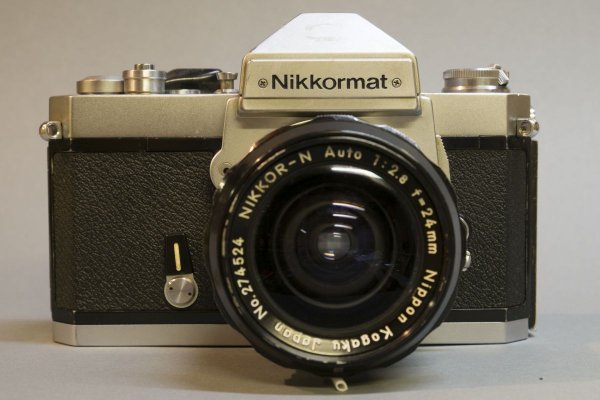 nikkormat.jpg