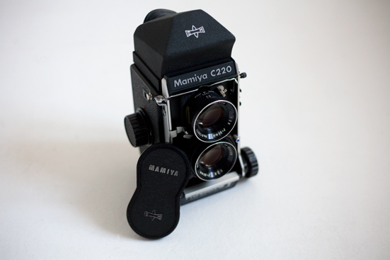 mamiya_c220.jpg