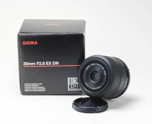 Sigma EX 2,8-30 mm Sony Nexiin.jpg