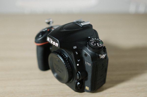 Nikon-1.jpg