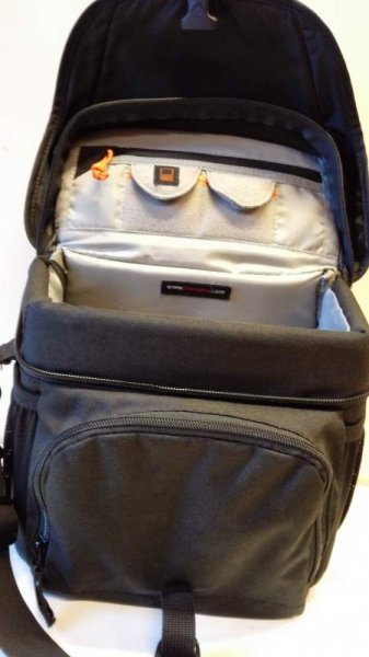 lowepro170 AW_sisäkansi.jpg