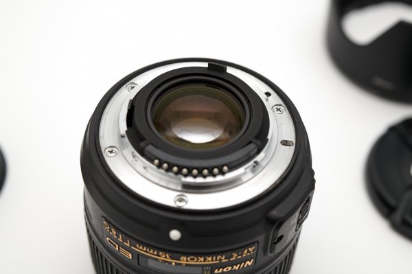 Nikkor 35 1.8 04.jpg