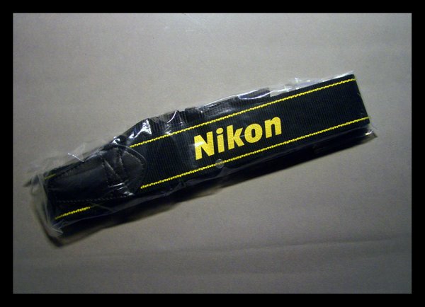 Nikon-hihna.jpg