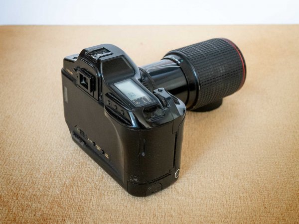 canon-t90C.jpg