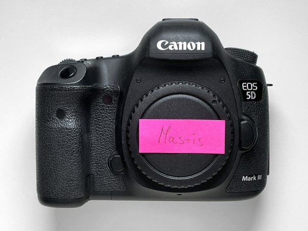 Canon 5D Mk3 Front.jpg