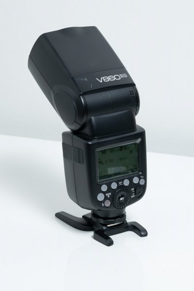 Godox-V860II-O_03.jpg