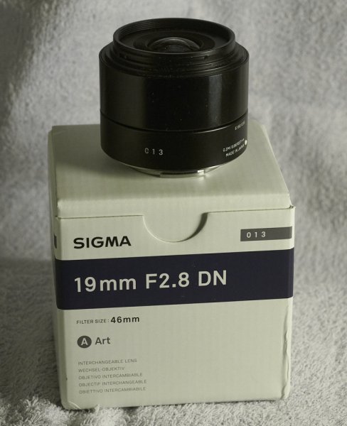 Sigma 19 2.8_1.jpg