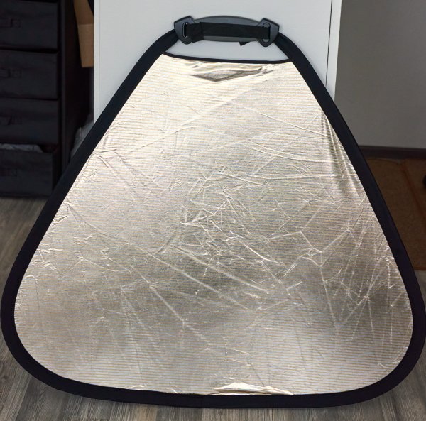 Lastolite_75cm_TrigRip_SunSilver_02.jpg