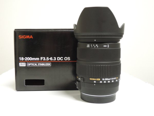 sigma18200.jpg