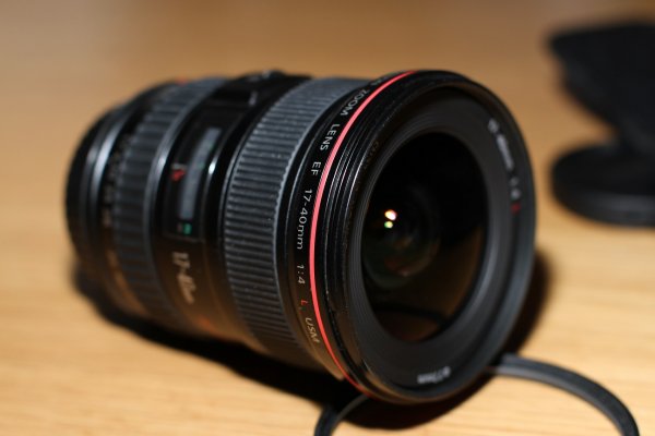 Canon EF 17-40mm f4L USM (1).JPG